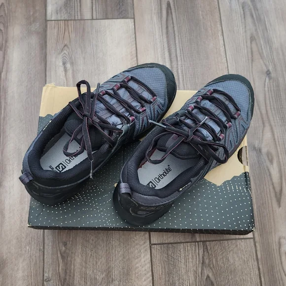 ✨NEW✨ Salomon Women's X Crest Black Gray Hiking Shoes 7 - Picture 4 of 11